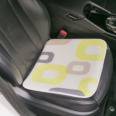 시원함과 편안함을 선사하는 아이오몰 3D 에어매쉬 쿨방석