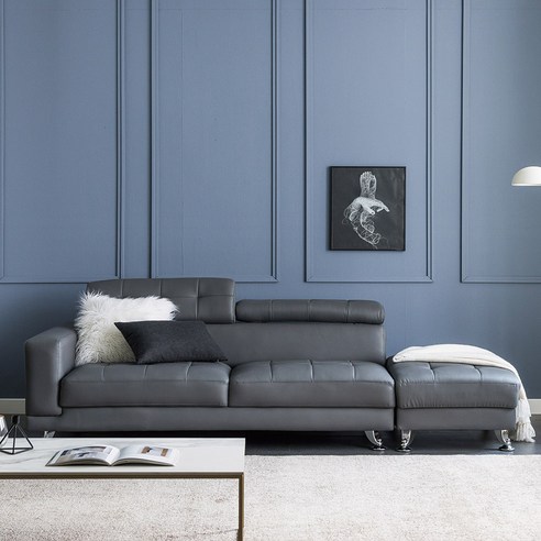 우아함과 편안함이 공존하는 자네트 로미노 소파