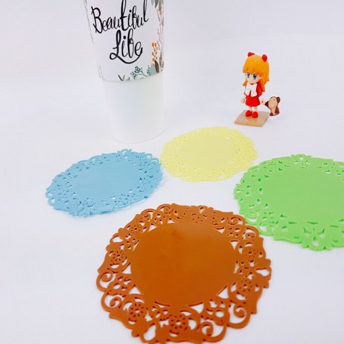 눅눅한 물때는 이제 안녕! 모챠모챠 실리콘 코스터로 산뜻한 테이블을 유지하세요.