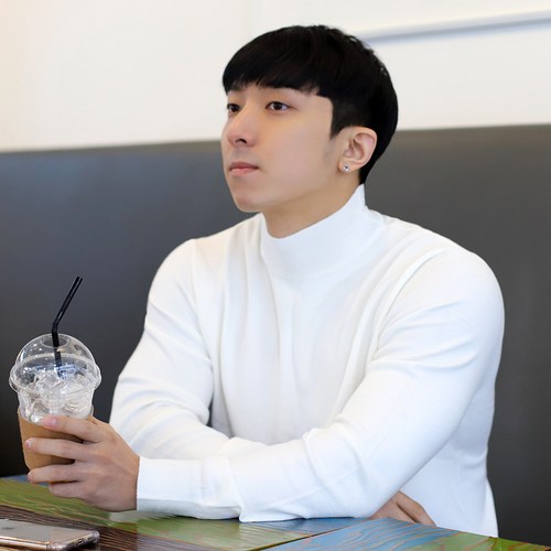 레그데이 머슬핏 부드러운 남자 남성 반폴라 반목 니트 목티 8color