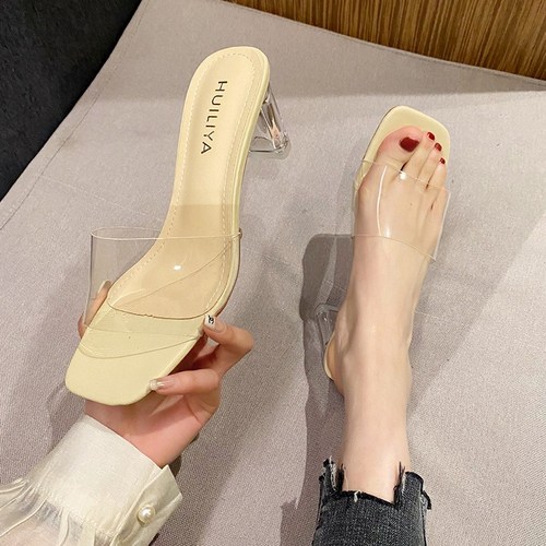 레이스업샌들