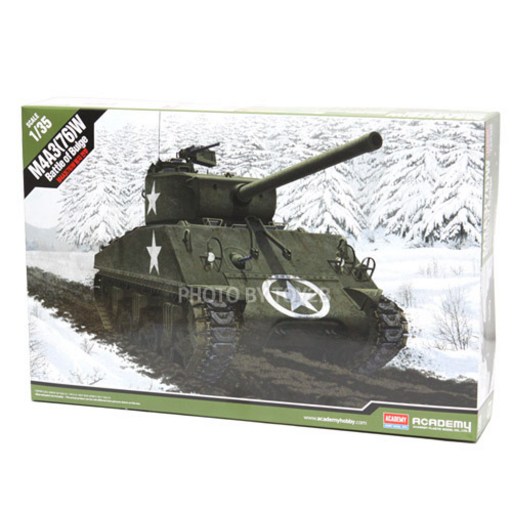 아카데미과학 1/35 M4A3(76)W 배틀 오브 발지 13500