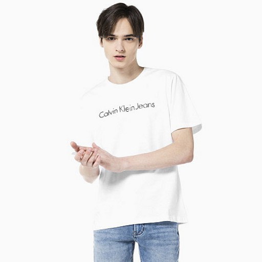 캘빈클라인 AK분당점 캘 빈클라인진 남성 인스티튜셔널 로고 레귤러핏 반팔 티셔츠 J319186-YAF