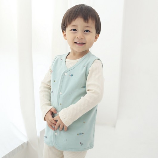 잼베이비 단조끼 로켓블루 아동짧은조끼 톡톡 부드러운 면100%의 한겹조끼 앞전체 똑딱이 오픈패턴 간절기 체온유지 잠바속이나 상하복위에 딱 하나걸쳐도 ok!