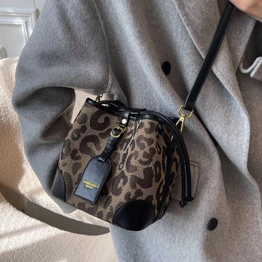 빌리즈빈 여성 데일리 호피무늬 복조리 버킷백 5287