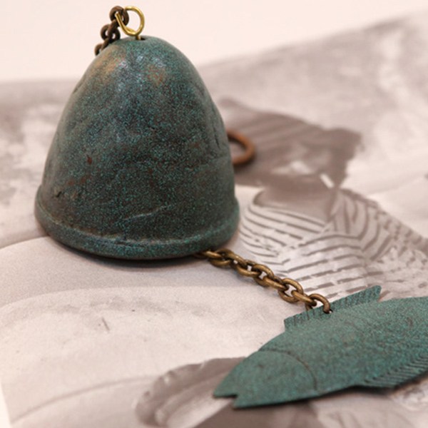 쿠칭아일랜드 물고기 풍경종, 청동