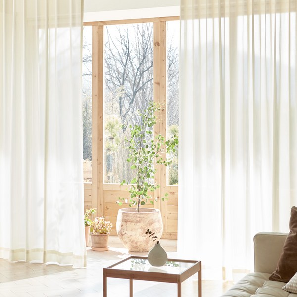 뷰하우스 크리미 쉬폰 아일렛 거실커튼2p 대형 + 커튼봉 세트