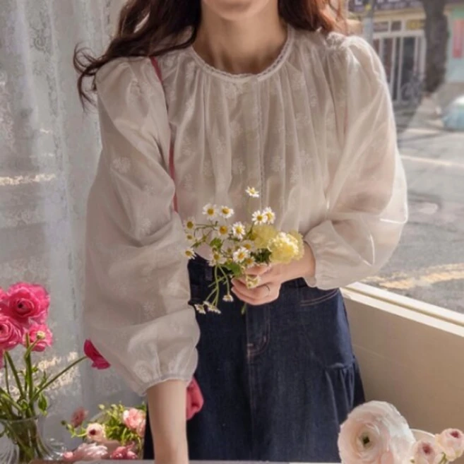 리린비앤나 꽃자수 미니레스넥 앤샤링 블라우스1778885