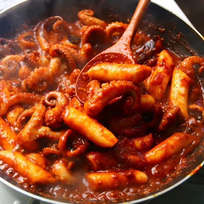 맛있게 매운 양념 쭈꾸미 밀키트 주꾸미 볶음 캠핑 차박 간편 요리 HACCP 인증, 1개, 500g