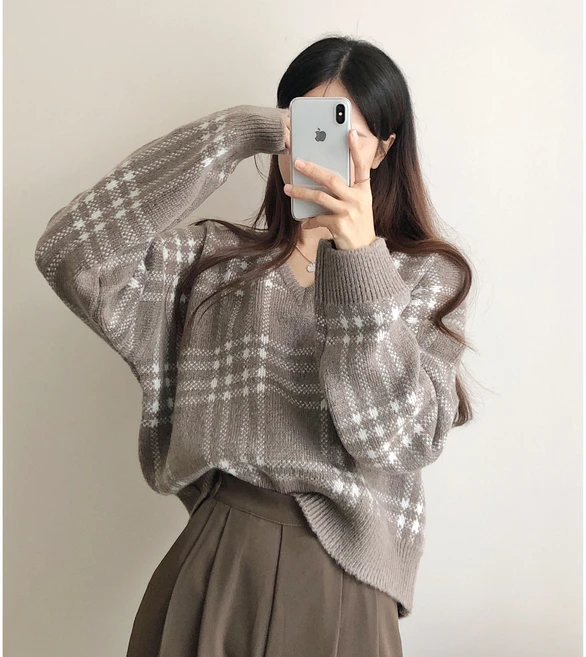 [추석특가] 테일 체크 브이넥 오버핏 니트 6color