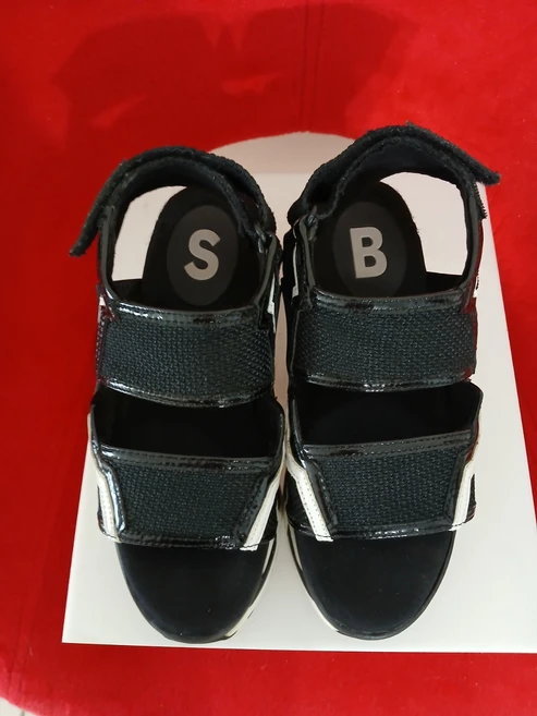[중*고] 슈콤마보니 샌들 35 (NB11027)