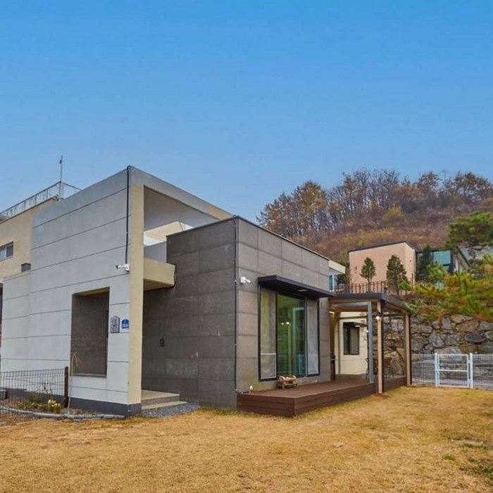 [연천군] 연천 산타와미니 애견 펜션 대표 이미지 - 연천 펜션 추천
