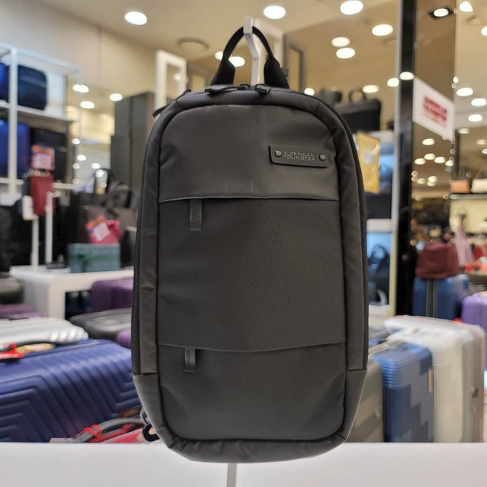 아메리칸 투어리스터 당일무료배송 100  HW009002 NEDD 남성용 슬링백 아이패드 미니 수납가능 젊고 시크한 느낌 NC불광점