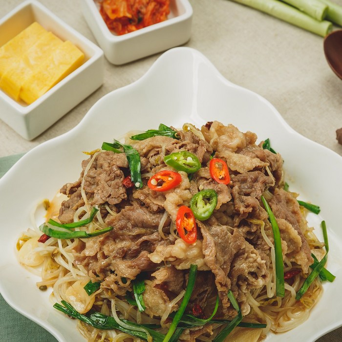 차돌숙주볶음 493g(2인분) 불맛 간편야식 캠핑 혼술 식사 밀키트, 493gx1개 대표 이미지 - 차돌 숙주 볶음 추천