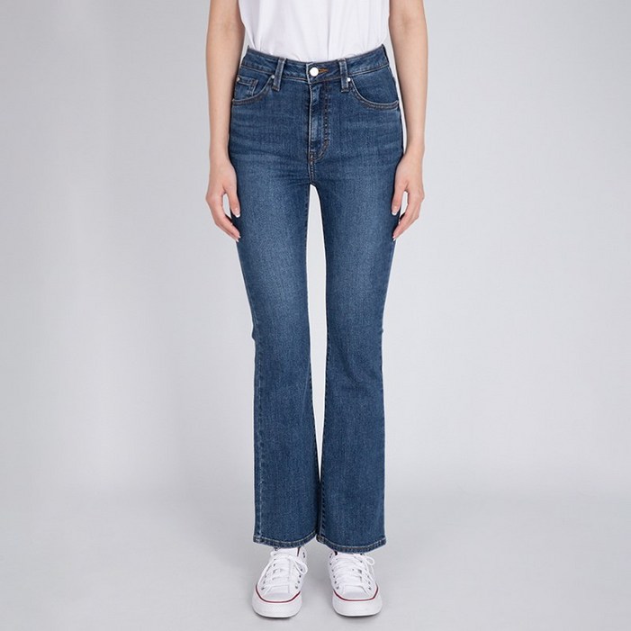 게스 여성 청바지 베이직 슬림 부츠컷 YN1D0052 M
