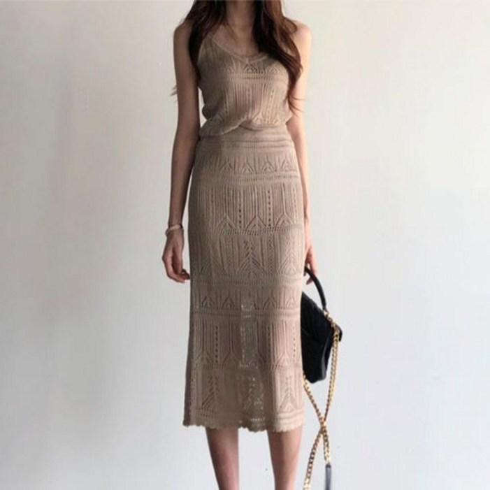 뉴욕멋쟁이 꾸찌 펀칭 니트나시티니트치마세트