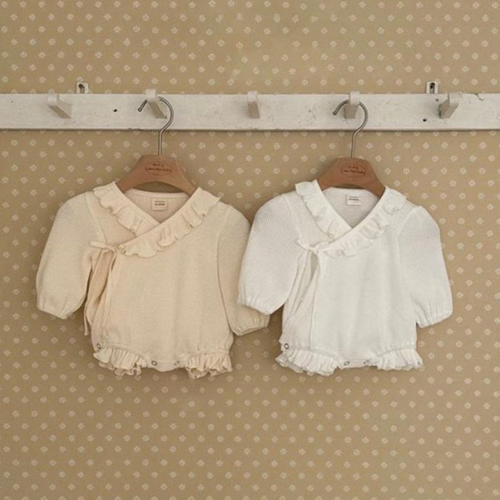 몽베베 아기배냇저고리 슈트 사계절 3개월 여아 레이스 셔링 롬퍼