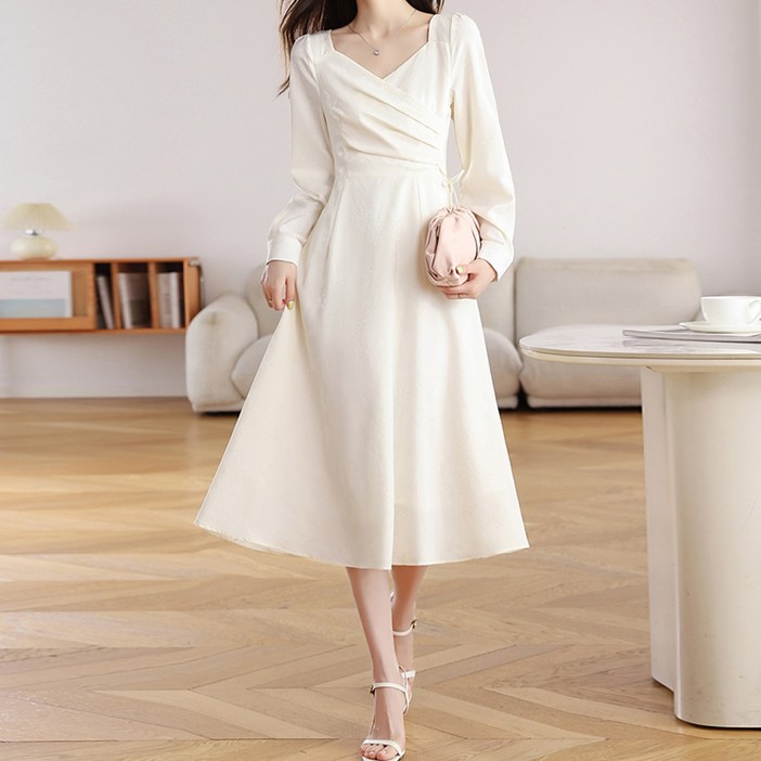 페이퍼먼츠 리메라 소프트 브이넥 원피스 12035