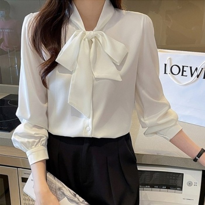 소프트 소재 여성 블라우스 심플 리본 긴팔 오피스룩