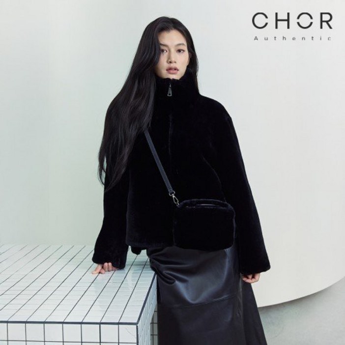 코어 어센틱 25FW 리얼 하이넥 무스탕+미니백