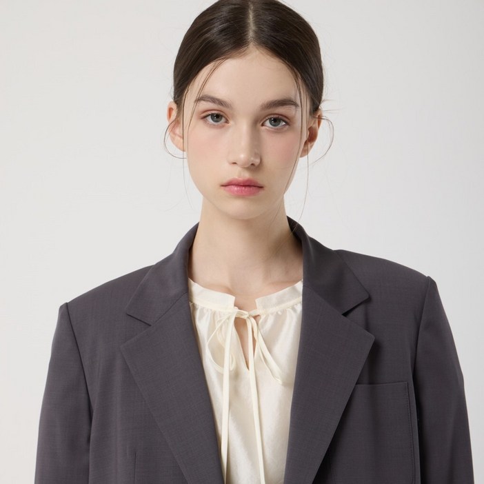 AK플라자 씨씨콜렉트 테일러드 투버튼 싱글 자켓C252MSF033