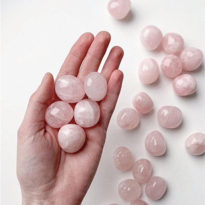 로즈쿼츠 장미수정 사랑의 원석 페블 조약돌 스톤