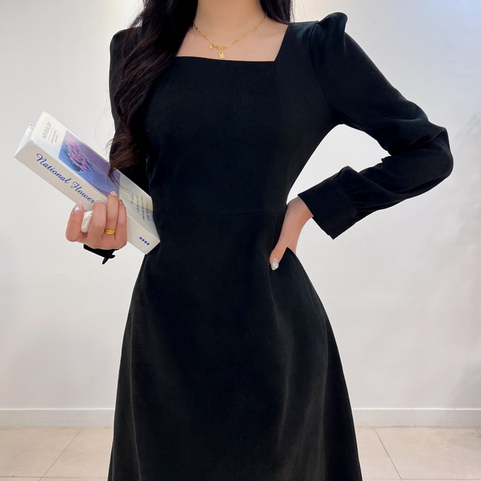 Wiseha 투디 스웨이드 스퀘어넥 플레어 롱원피스 자체제작 원피스