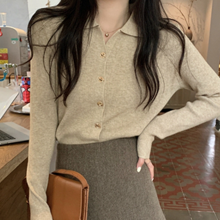 레일라 루루 버튼 포인트 카라넥 니트 S250811FW9