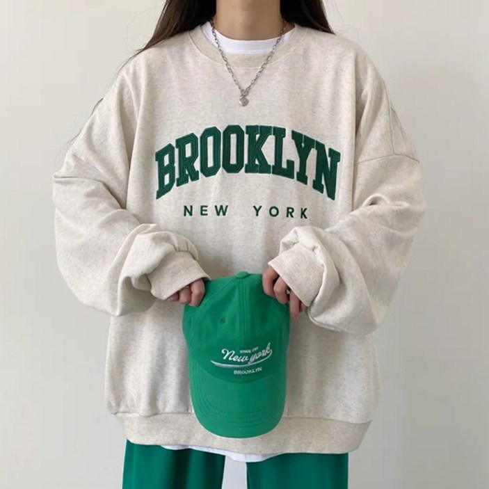 UEARTH 브루클린 뉴욕 여성 오버핏 맨투맨 봄가을 레이어드룩 루즈핏