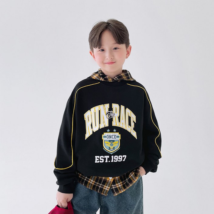 베리클로젯 런 레이스 맨투맨