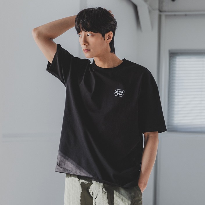 앨빈클로 시그니처 로고 레귤러핏 반팔티 AST4777 앨빈클로 시그니처 로고 레귤러핏 반팔티 AST4777