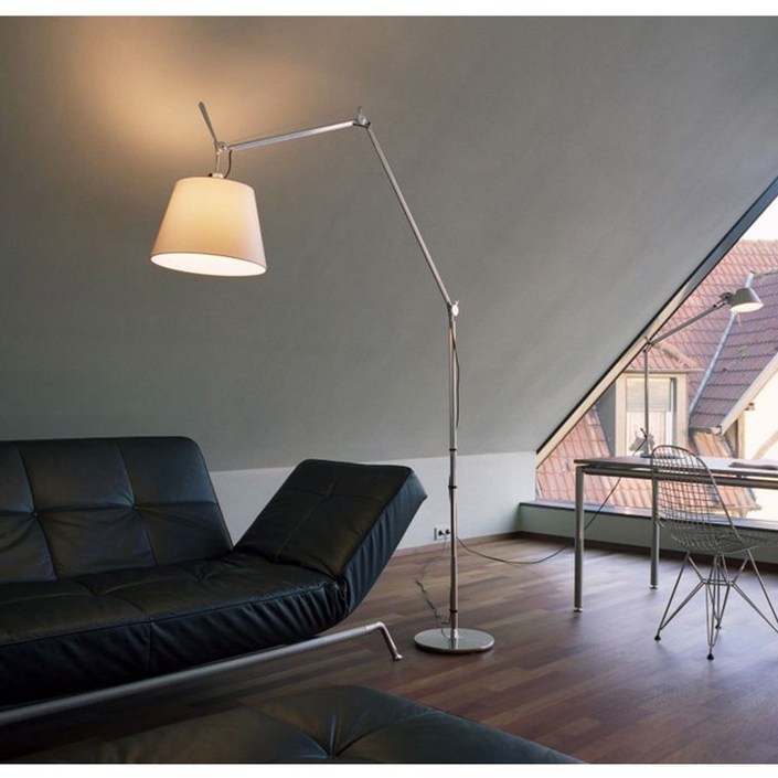 아르떼미데 톨로메오 메가 플로어 램프 바스큘란테