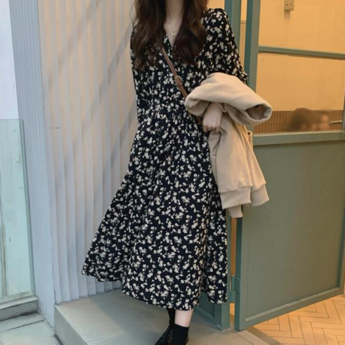 에유트 플라워 루즈핏 여성 긴팔 브이넥 쉬폰 롱원피스