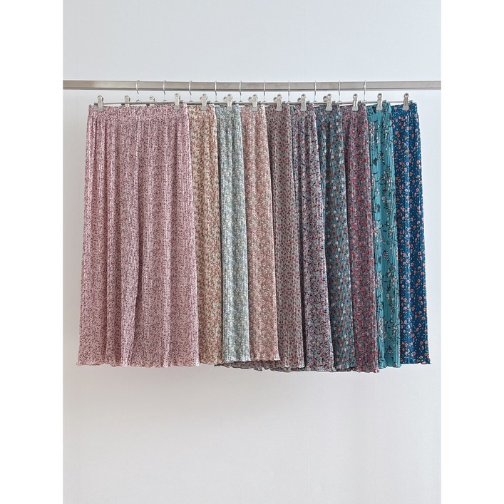 츄아랜드 25ss 블라썸 잔꽃플라워 플리츠 꽃주름 쿨냉장고 8부와이드 팬츠