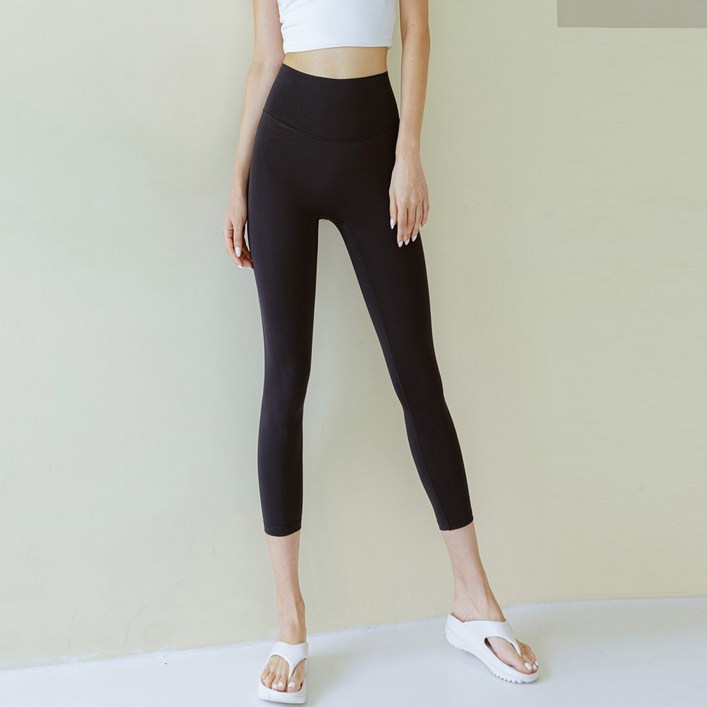 콘치웨어 여성용 콘치 시그니처 8부 레깅스(나이트블랙)