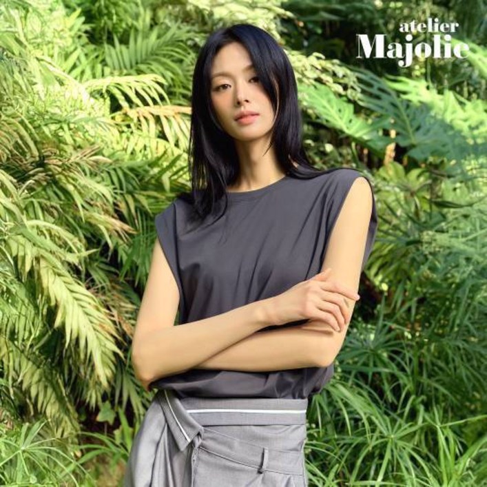 아뜰리에마졸리 25SS 실크 블렌딩 티블라우스