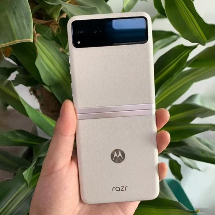 글로벌 롬 모토로라 모토 레이저 40 5G 휴대폰, 스냅드래곤 8 Gen1, 6.9 인치 폴드 스크린, 144Hz, 64MP