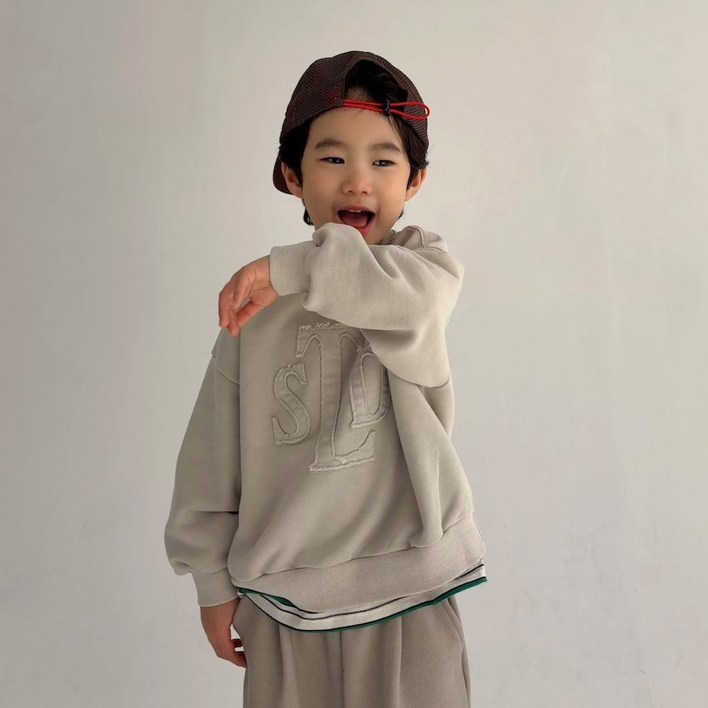 세인트돌 자수 피그 맨투맨