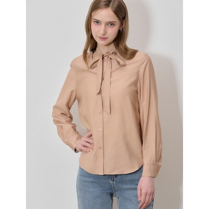 백화점 리스트 LIST 러블리 타이 브이넥 블라우스 택가격 148000원 324639