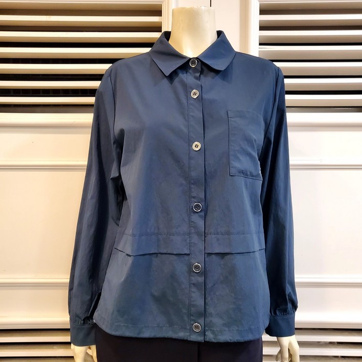 프렐린 파크랜드 소매셔링으로 댜양하게 착용 할수있는 여유로핏 블라우스RBB241040 nc중앙로역점