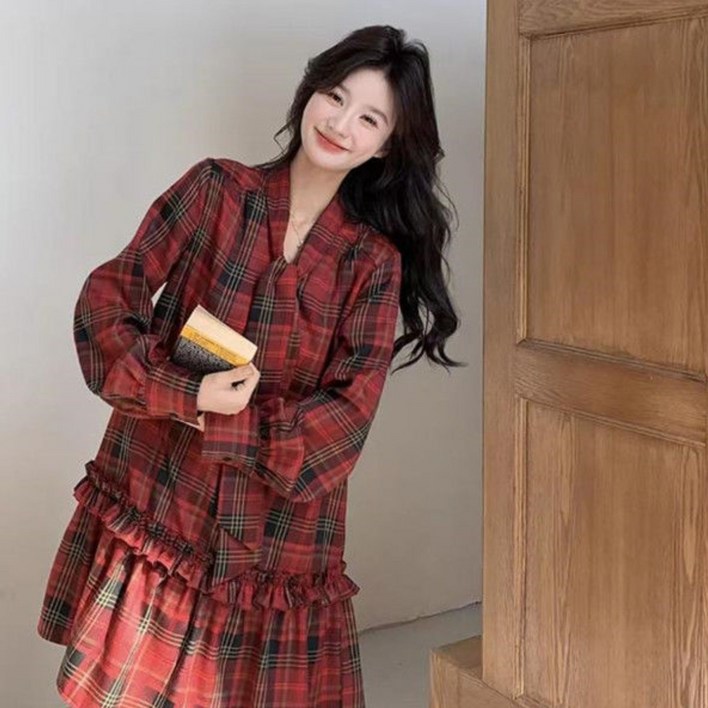 COSYEVNO 봄가을 여성 미디 긴팔 원피스 빈티지 루즈핏 체크 브이넥 꽃레이스 넥타이 치마