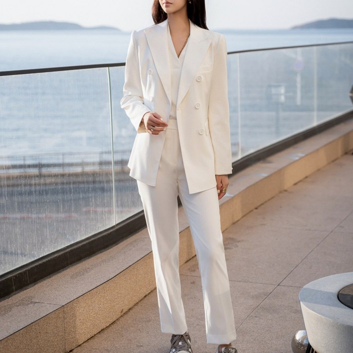 [미쎄] 화이트 정장 세트 여성 슬림핏 스판 셋업 자켓 팬츠 오피스룩 하객룩