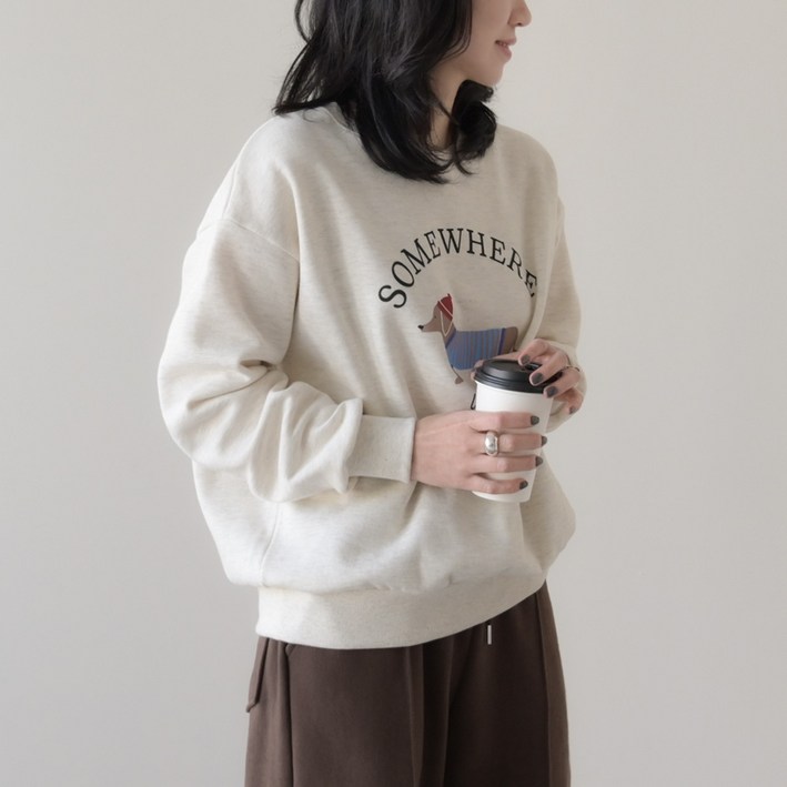 데일리앤 코린 여성 겨울 루즈핏 강아지 프린팅 기모 맨투맨