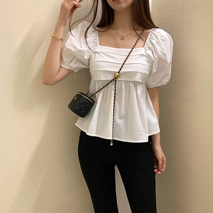 블랑루즈 오르디 스퀘어넥 볼륨 블라우스