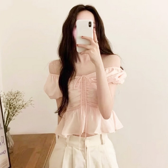 에스알비 셔링 프릴 오프숄더 블라우스