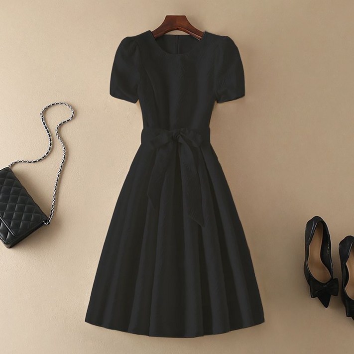 ROYALBELLE 여성 반팔 라운드넥 허리 스트랩 리본 포인트 플레어 실루엣 미디 원피스 K041029