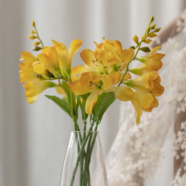 
                                                        조화 프리지아 꽃다발 6p, 옐로우
                                                    