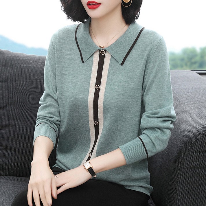 Kdragon 배색 카라 반오픈 장식버튼 니트