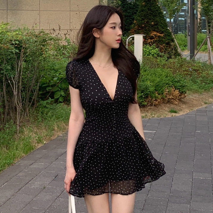 본사출고 워너비뮤즈 글램핏허리잘록 쉬폰 도트 브이넥 미니 원피스 퍼프 반팔 프릴 셔링 콩단추 플레어 봄 여름 썸머 데이트룩 나들이룩 피크닉룩 2COL