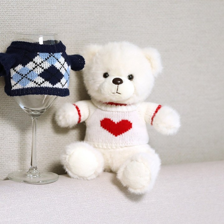 크리스마스트리 꾸미기 장식 오브제 스윗베어 곰인형 오너먼트, 스윗베어 화이트스웨터하트